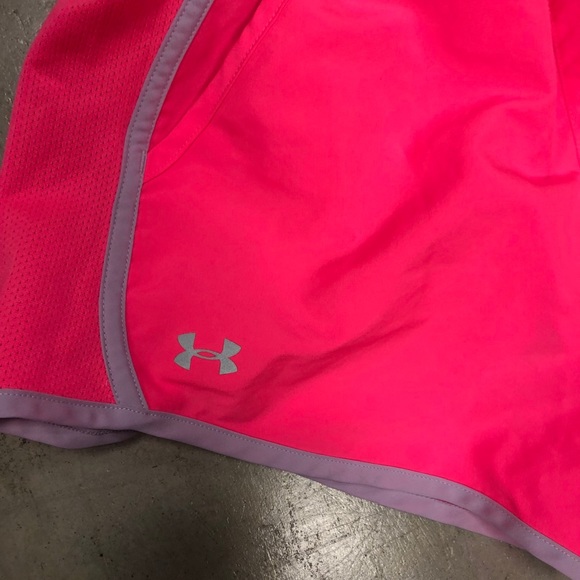 Hot pink under armour shorts - Picture 3 of 5